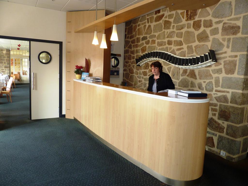 Hotel Sports & Spa - La Voile D'Or Sables-dʼOr-les-Pins Exterior foto